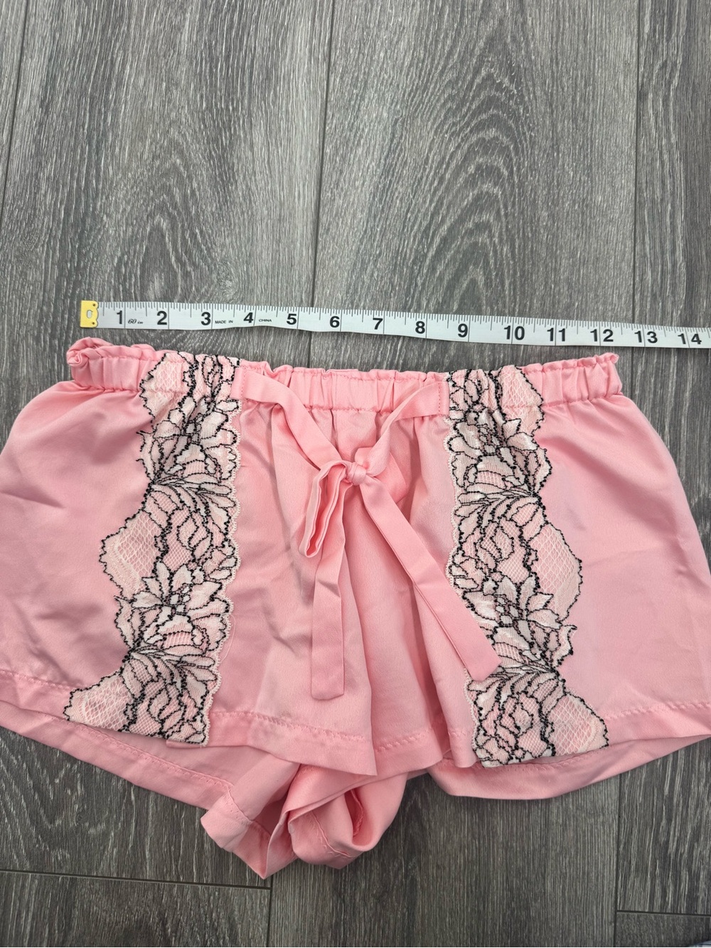 Flora Nikrooz Pink Satin Pajama Set Black Lace Appliqué Cami & Lounge Shorts XS - Picture 10 of 13